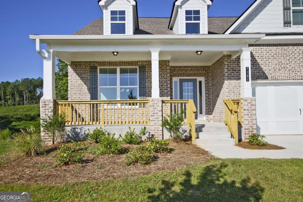 Photo of 7428 Rocklin Lane, Flowery Branch, GA 30542 (MLS # 10715592)