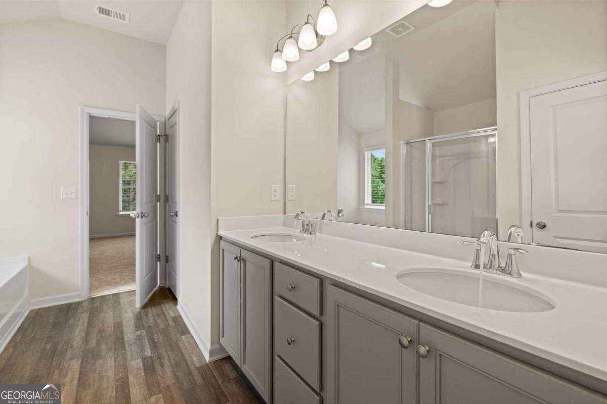 Whisper Creek - Residential