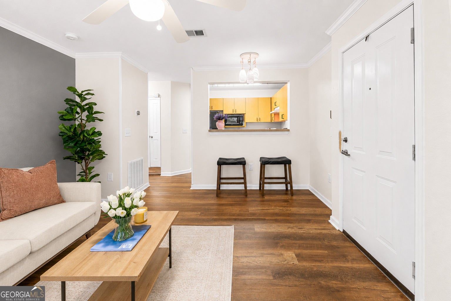 211 North Avenue 1225