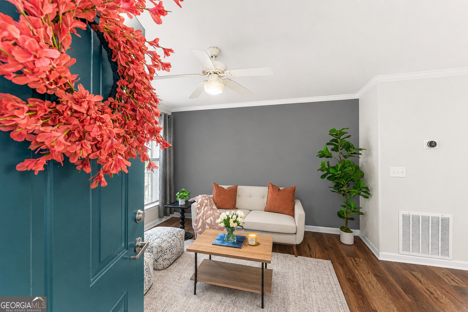211 North Avenue 1225