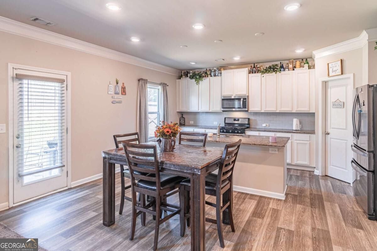103 Creekside Bluff WAY