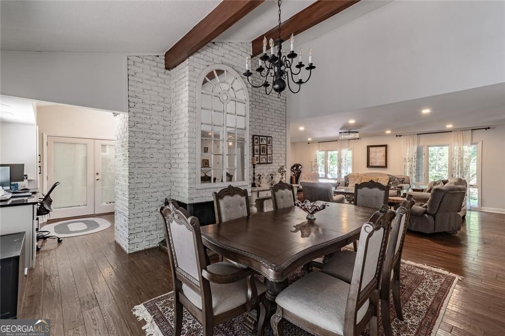 Roswell, Georgia 30048, United States, 3 Bedrooms Bedrooms, ,2 BathroomsBathrooms,Residential,Active,232229