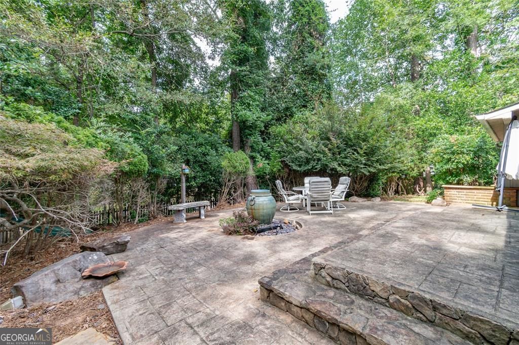 Roswell, Georgia 30048, United States, 3 Bedrooms Bedrooms, ,2 BathroomsBathrooms,Residential,Active,232229