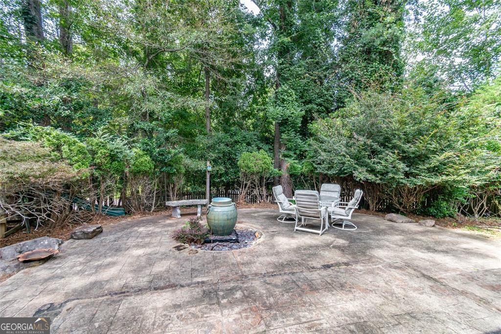 Roswell, Georgia 30048, United States, 3 Bedrooms Bedrooms, ,2 BathroomsBathrooms,Residential,Active,232229