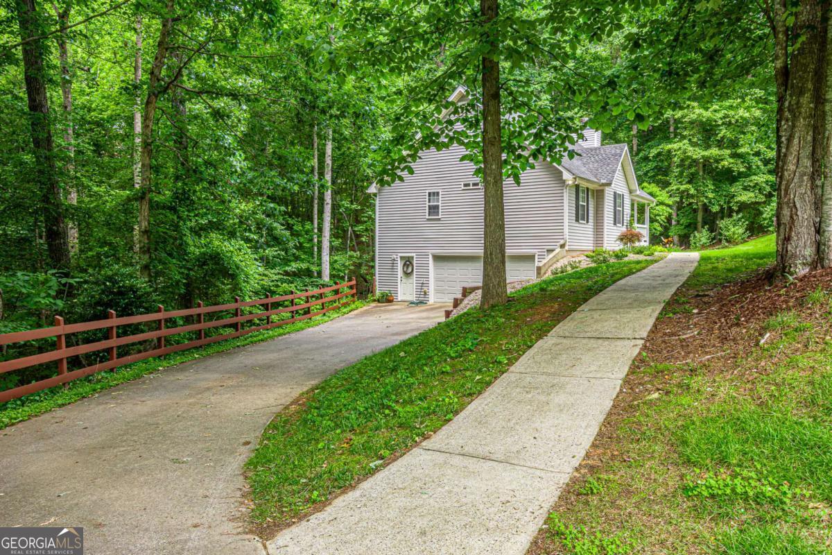 226 Mountain Brook CIR
