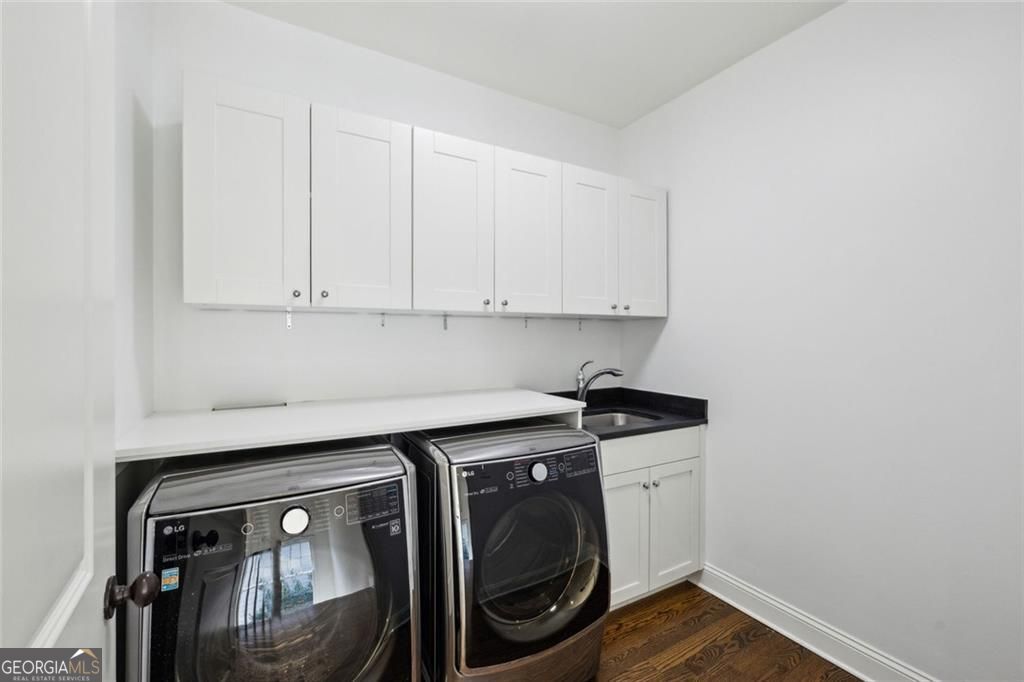 Atlanta, Georgia 30305, United States, 5 Bedrooms Bedrooms, ,5 BathroomsBathrooms,Residential,Pending,116015