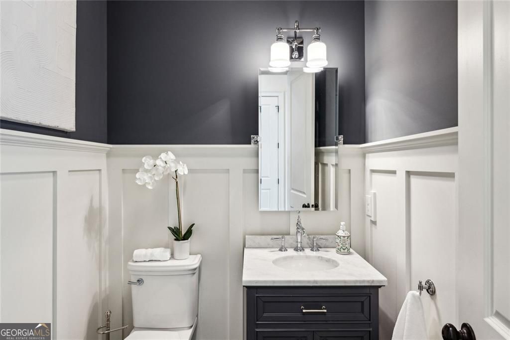 Atlanta, Georgia 30305, United States, 5 Bedrooms Bedrooms, ,5 BathroomsBathrooms,Residential,Pending,116015