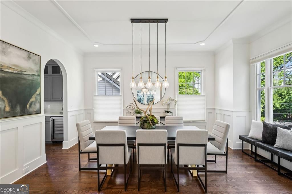 Atlanta, Georgia 30305, United States, 5 Bedrooms Bedrooms, ,5 BathroomsBathrooms,Residential,Pending,116015