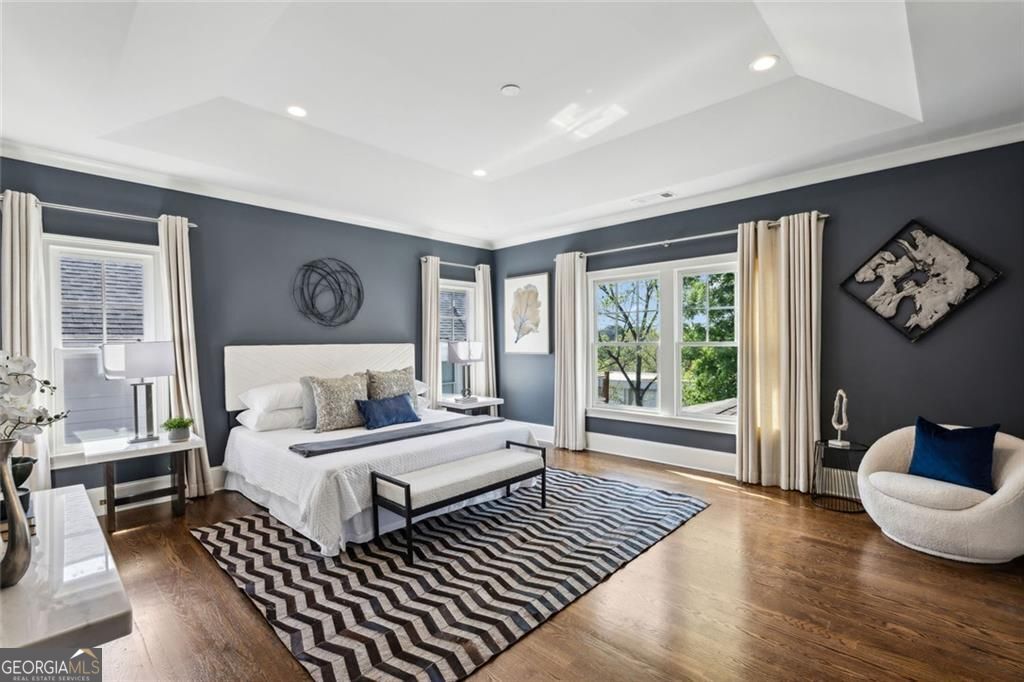 Atlanta, Georgia 30305, United States, 5 Bedrooms Bedrooms, ,5 BathroomsBathrooms,Residential,Pending,116015