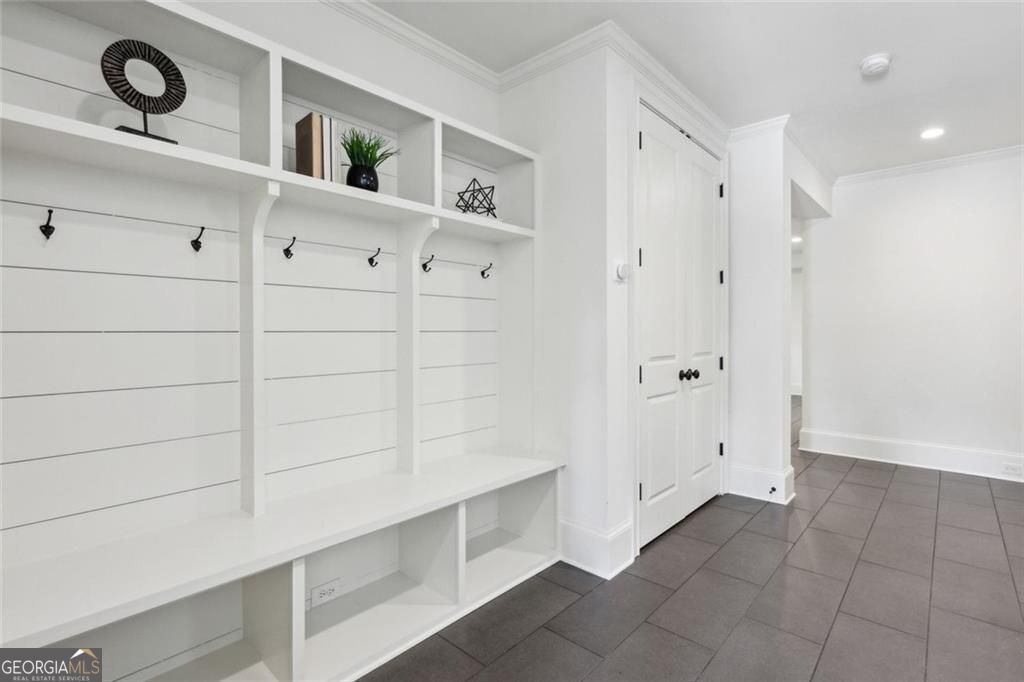 Atlanta, Georgia 30305, United States, 5 Bedrooms Bedrooms, ,5 BathroomsBathrooms,Residential,Pending,116015