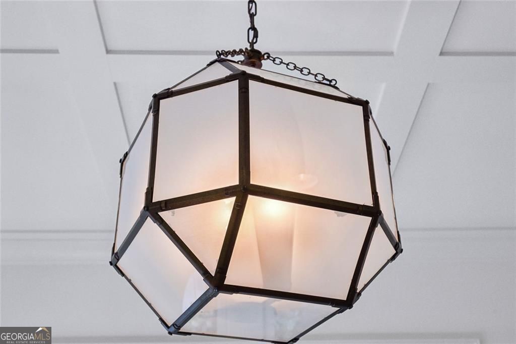 Atlanta, Georgia 30305, United States, 5 Bedrooms Bedrooms, ,5 BathroomsBathrooms,Residential,Pending,116015