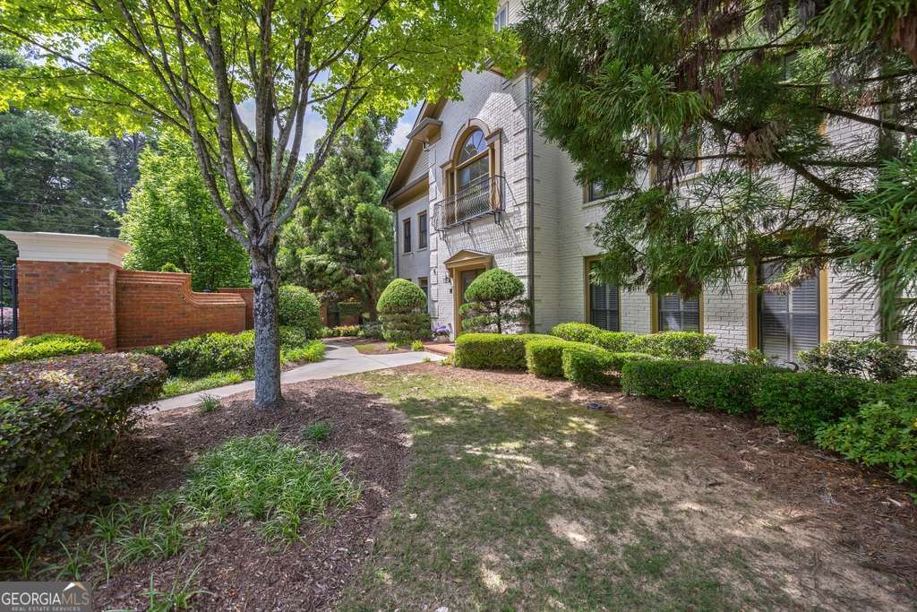 3127 Lenox RD NE 1