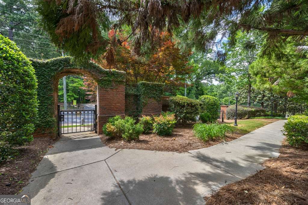 3127 Lenox RD NE 1