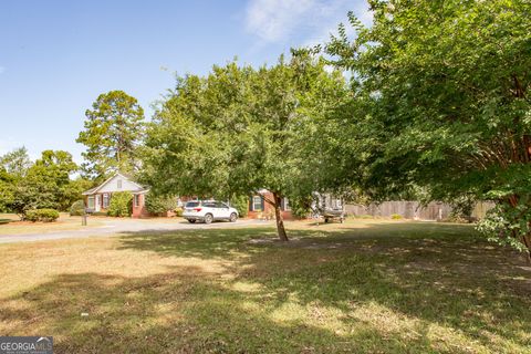 A home in Blackshear