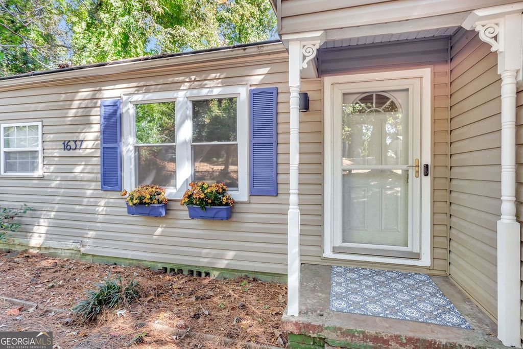 Photo of 1637 Cecilia Drive SE, Atlanta, GA 30316 (MLS # 10737928)