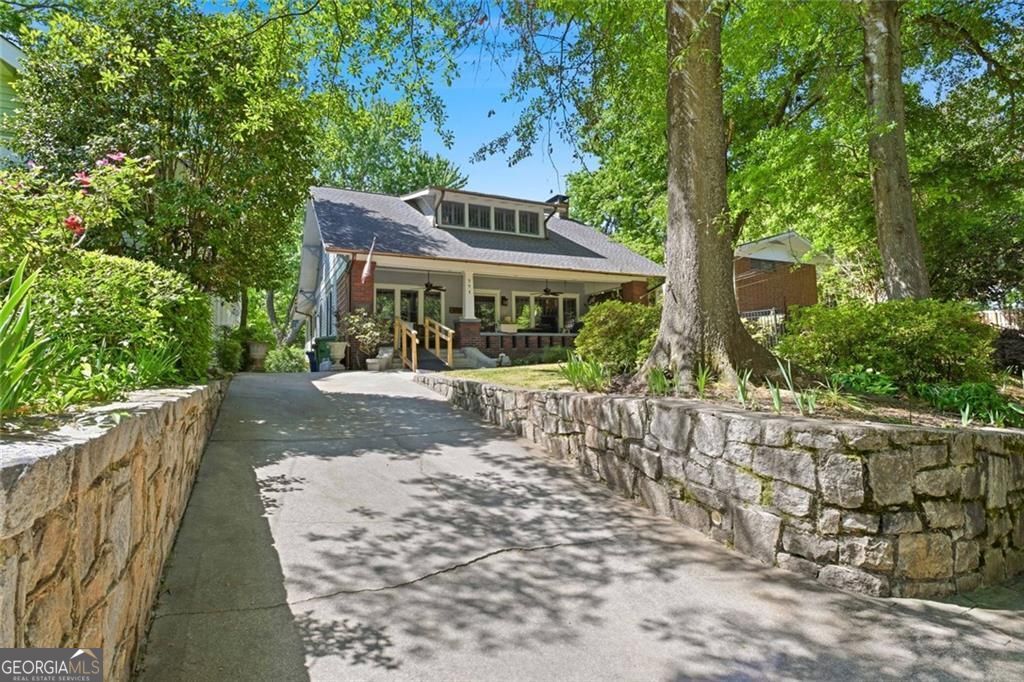 771 St Charles AVE NE