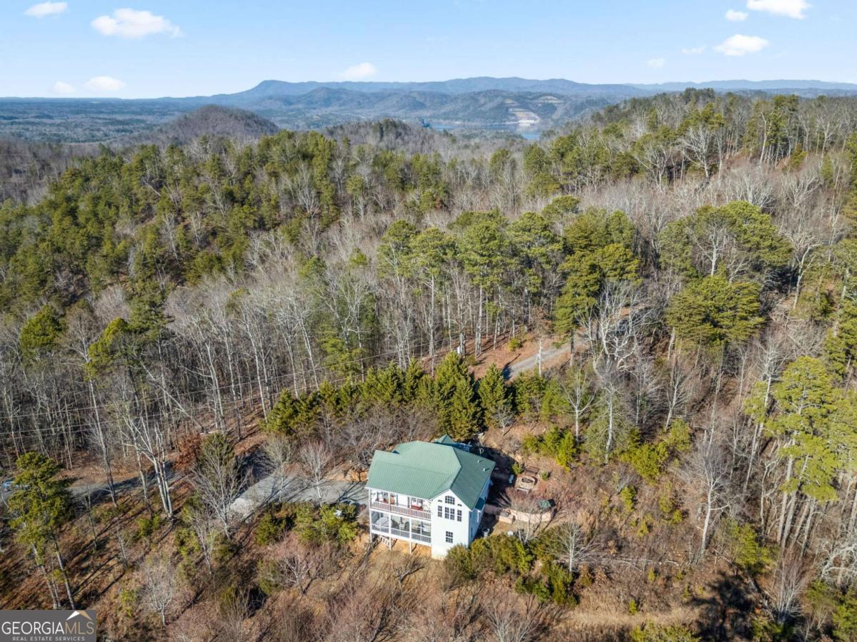 687 Anderson LN