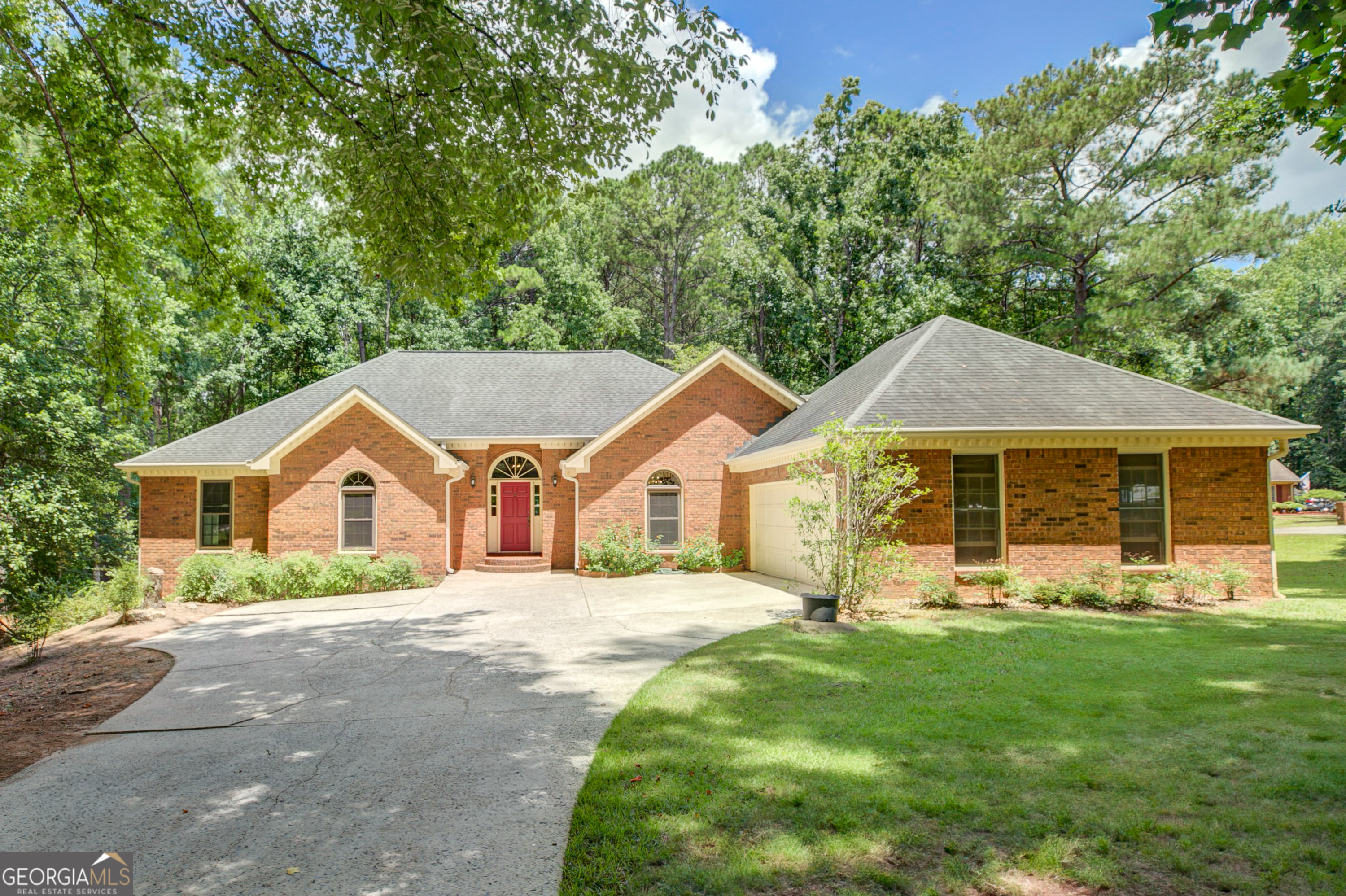 MOTIVATED SELLER! PERFECT FLOOR PLAN! COME SEE THIS Amazing 3 BR - 3 1/2 BA Home in the Sara Harp Minter/Whitewater School District sits back on 1.50 acre Corner Lot in the Royal Ridge subdivision. RANCH with LOFT/BONUS/BED ROOM & BASEMENT. Covered Front Porch enters into large open Foyer. Dining Room to the right and Office to the left both feature trey ceilings. Moving straight from Foyer enter the Large Family Room with vaulted ceiling and Brick Fireplace. The Kitchen boasts large Center Island surrounded by vast granite countertops and plenty of cabinets for all your essentials. The Kitchen opens to Breakfast Area that overlooks large gently sloping Private and Natural backyard. Access the New Large Deck from here. Large Windows across back rooms provide plenty of Natural Light. To the back of the Kitchen you will find a Half bath and versatile Laundry/Mud room with storage and work sink. Continue into the two car garage. To the left of the Foyer a hall leads to the Owners Suite featuring Trey Ceiling, Plantation Shutters and private access to the New Large Deck. The Owner's Bath has been updated with large Tiled Shower, Duel Sinks and an extra large Walk in Closet. Two additional Bedrooms and remodeled 2nd Bath with tub/shower and dual vanity complete the main level living area. From the Family Room, stairs ascend to the Open Loft and Bonus Room/4th Bedroom with Full Bathroom and step-in closet. Take stairs to the unfinished Terrace level from the left hall. Half of the lower level has a Single Garage Door which can accommodate one car parking and is accessible from Separate Driveway off of Duchess Ct. This section is approximately 1200 sf and has plenty of Workshop Space and Storage. The other half of the lower level is approximately 1200 sf, has windows, tons of storage and lots room for all your hobbies! Exit directly from the stairs through the back door underneath a dry-below ceiling under the deck to the private back yard. WELCOME HOME! Seller is offering a Home Choice Warranty. BRING YOUR BEST OFFER!! Square footage is estimated using digital app. Buyer should confirm square footage.