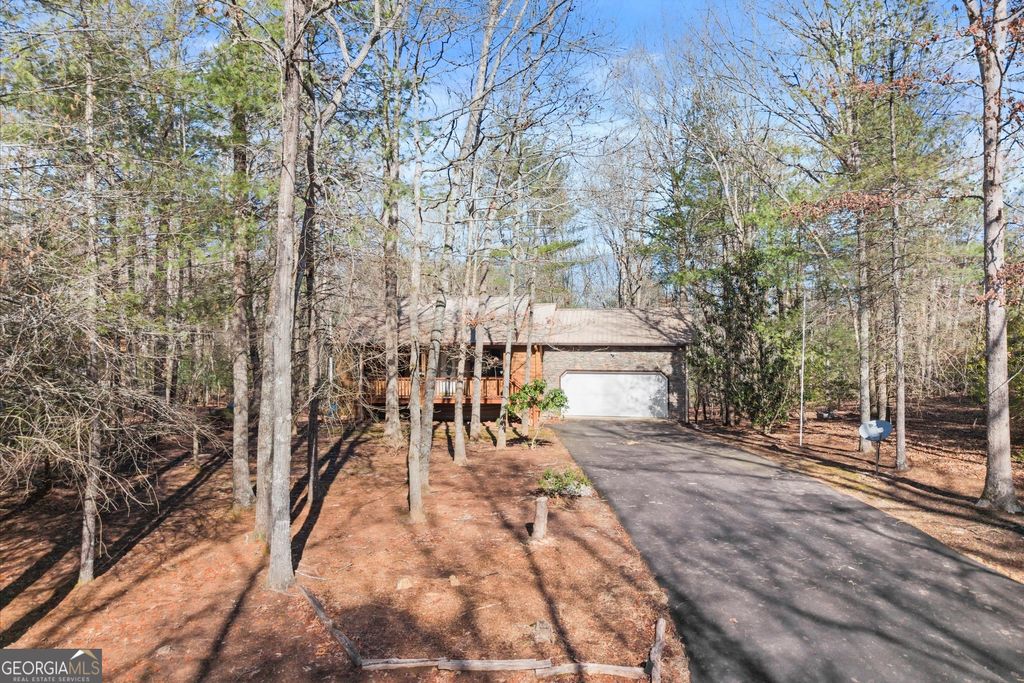 Photo of 425 Enchanted Woods Drive, Blairsville, GA 30512 (MLS # 10763295)