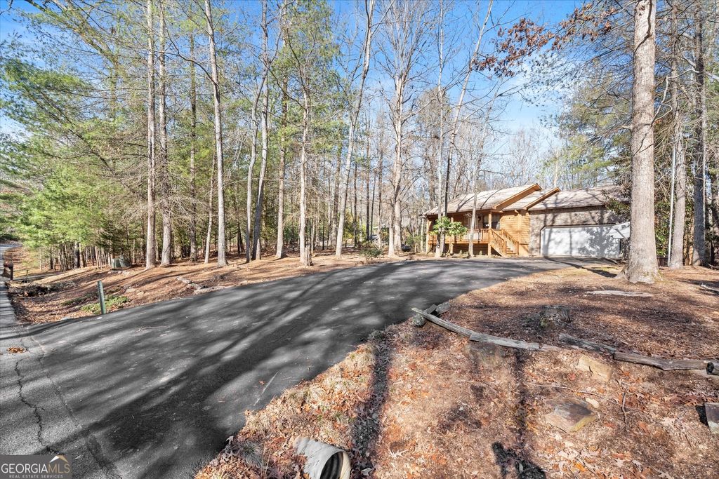 Photo of 425 Enchanted Woods Drive, Blairsville, GA 30512 (MLS # 10763295)