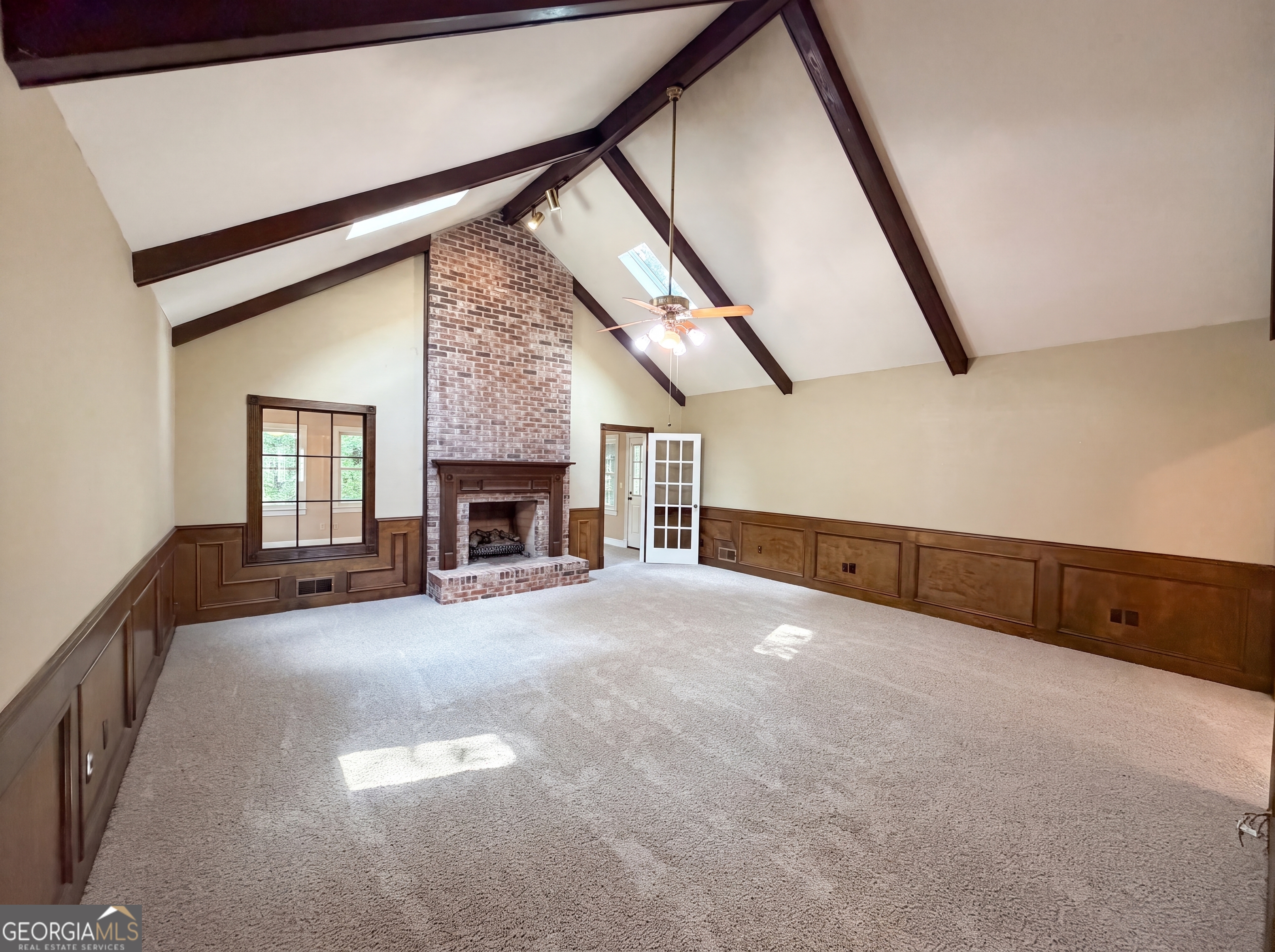 120 Oxford LN