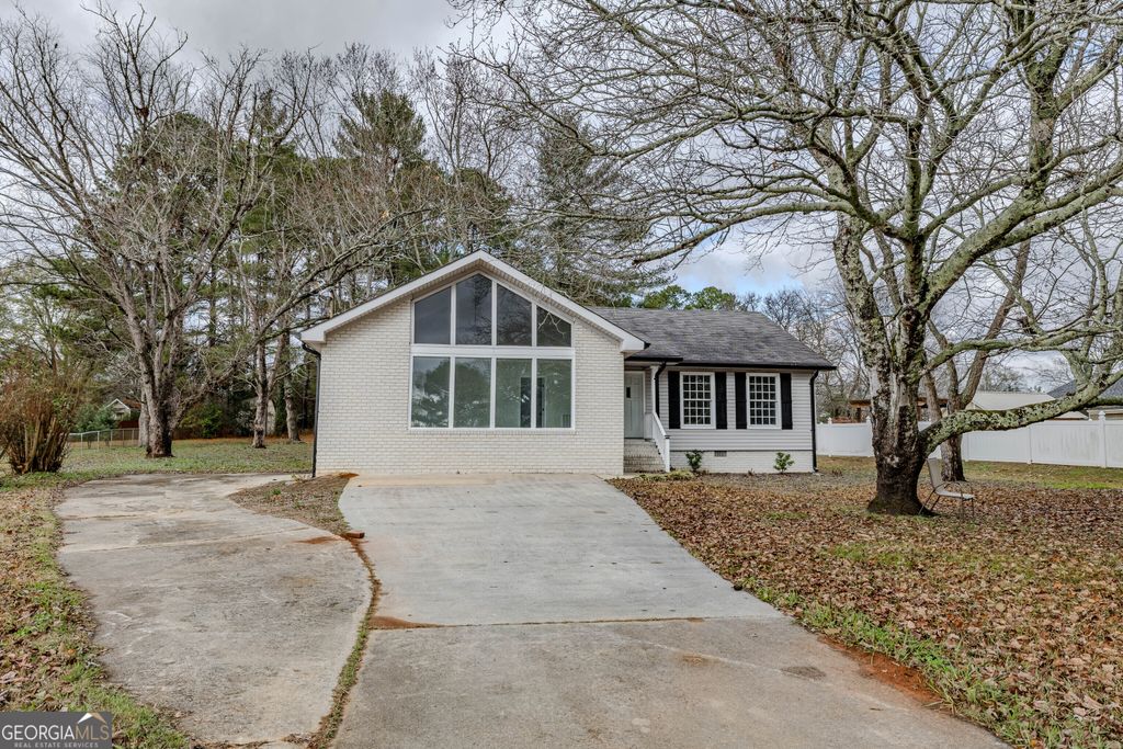Photo of 4 Coach Trail SE, Rome, GA 30161 (MLS # 10656181)