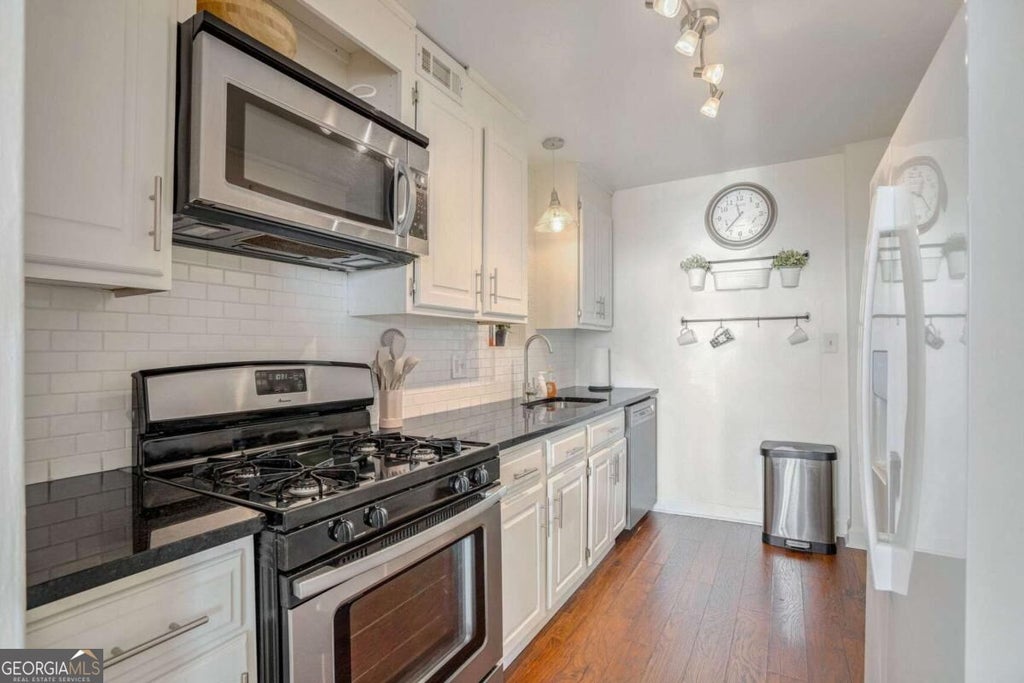 Photo of 215 Piedmont Avenue NE #1406, Atlanta, GA 30308 (MLS # 10873735)