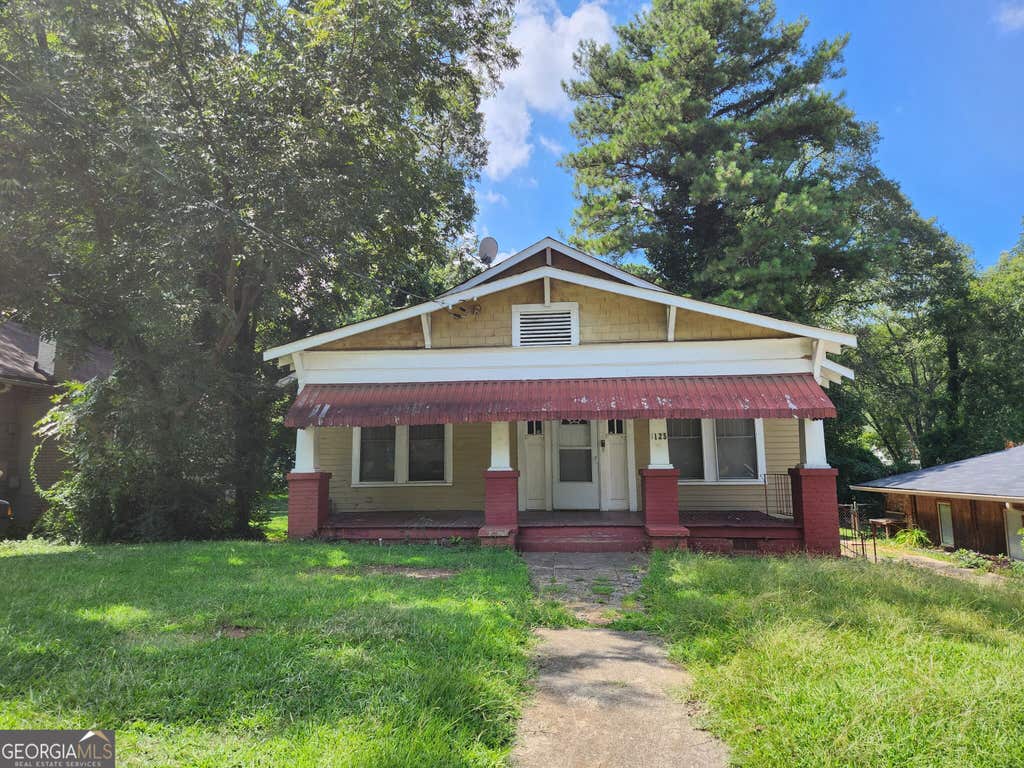 Photo of 1125 Indale Place SW, Atlanta, GA 30310 (MLS # 10822190)