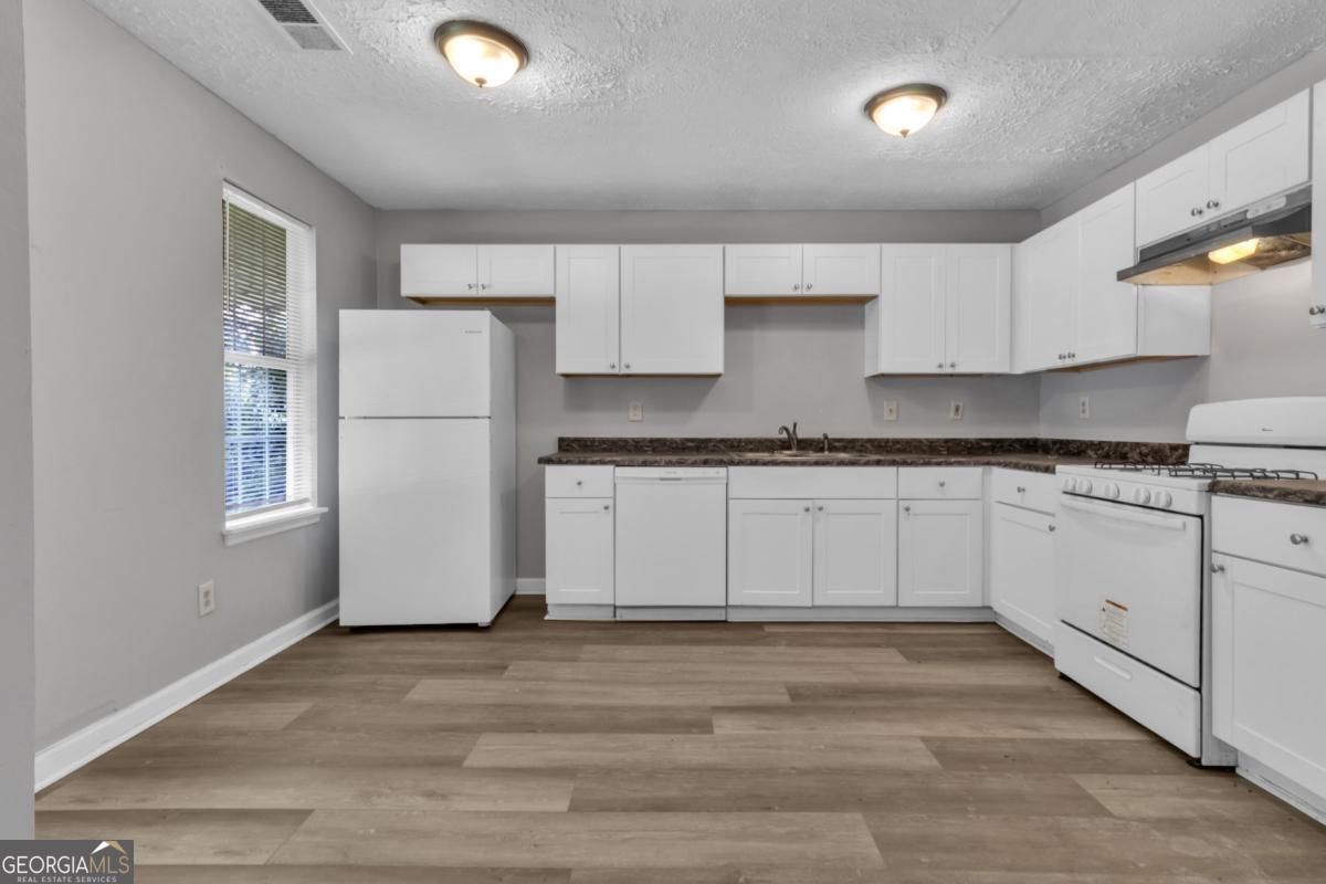 3559 Ashley Station DR SW