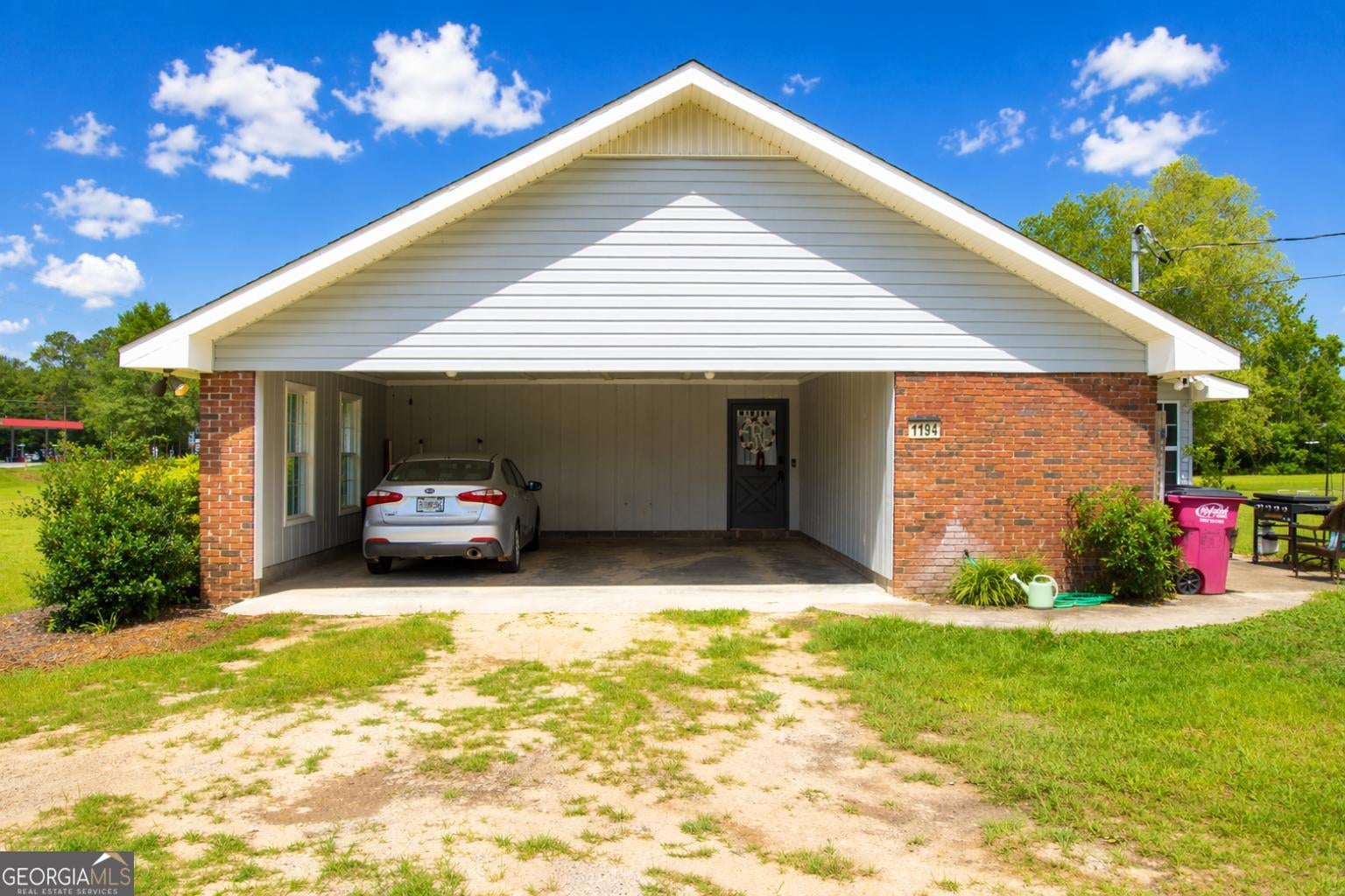 1194 Blackshear Hwy