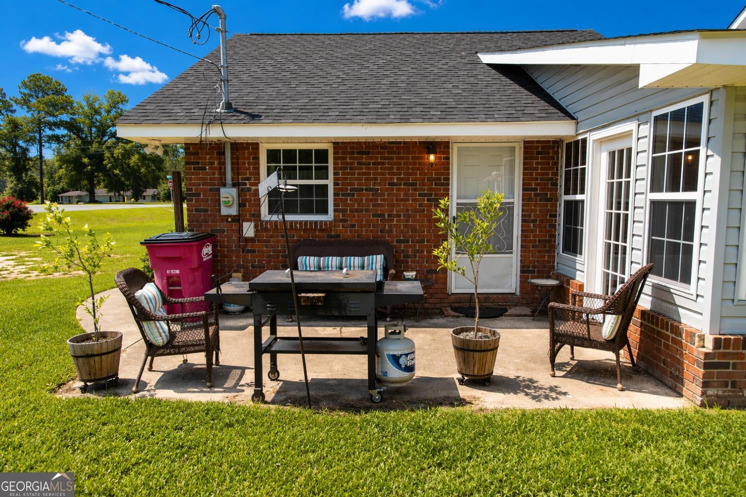 1194 Blackshear Hwy