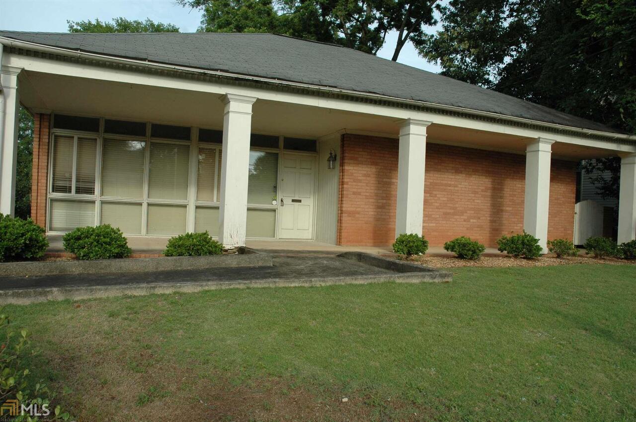 Great opportunity for office or medical facility , off street parking, good location, convenient to downtown.