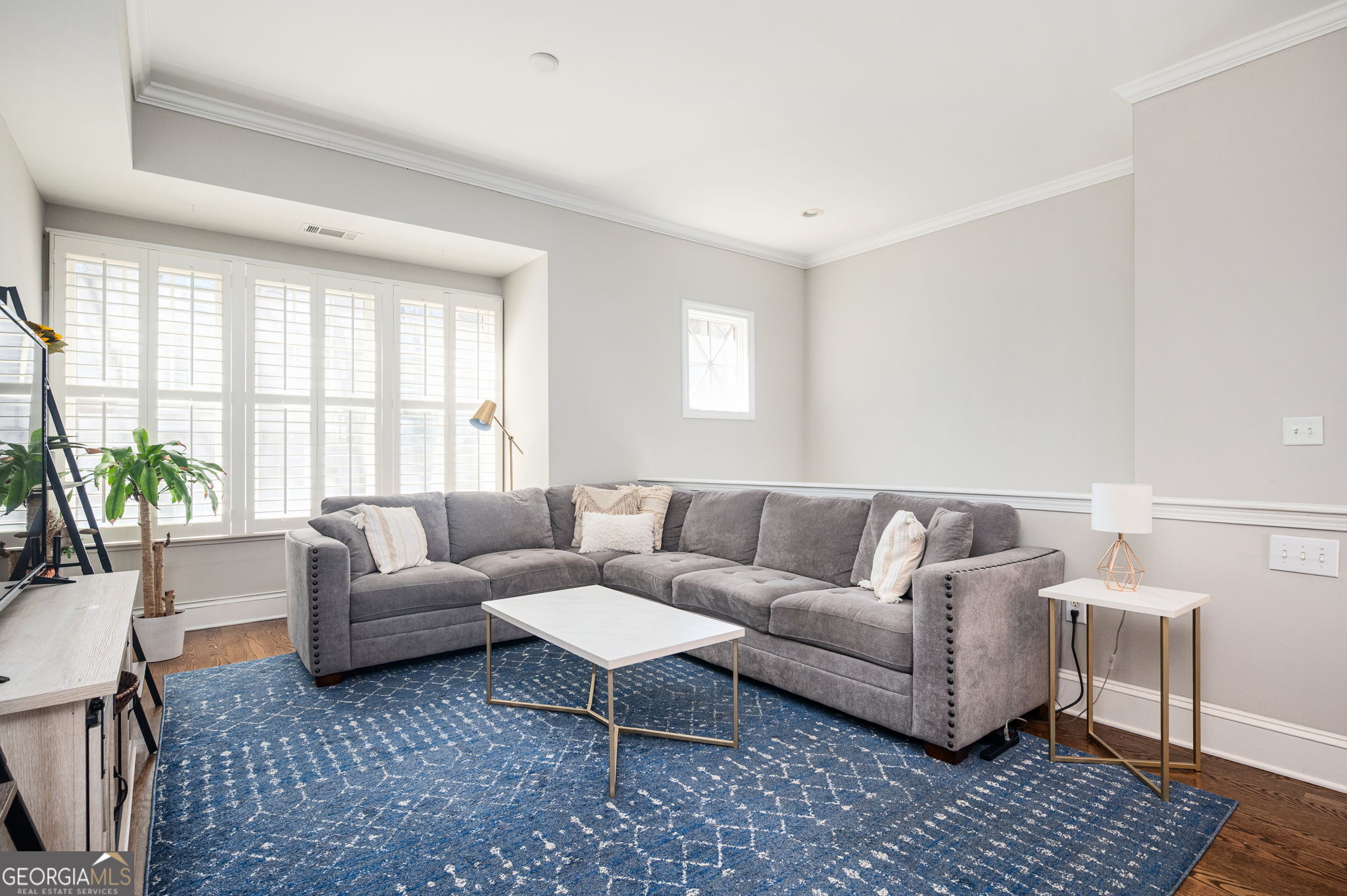 710 Cosmopolitan DR NE