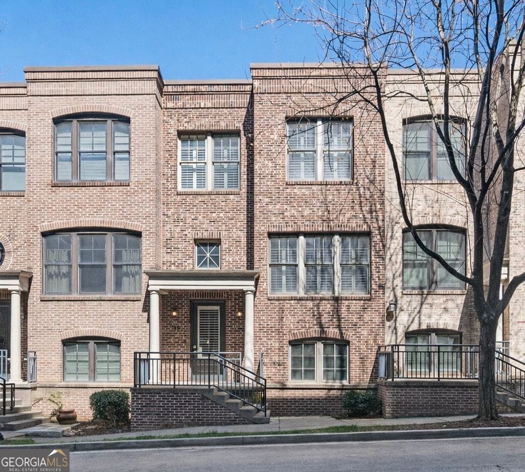 Photo of 710 Cosmopolitan Drive NE, Atlanta, GA 30324 (MLS # 10715117)