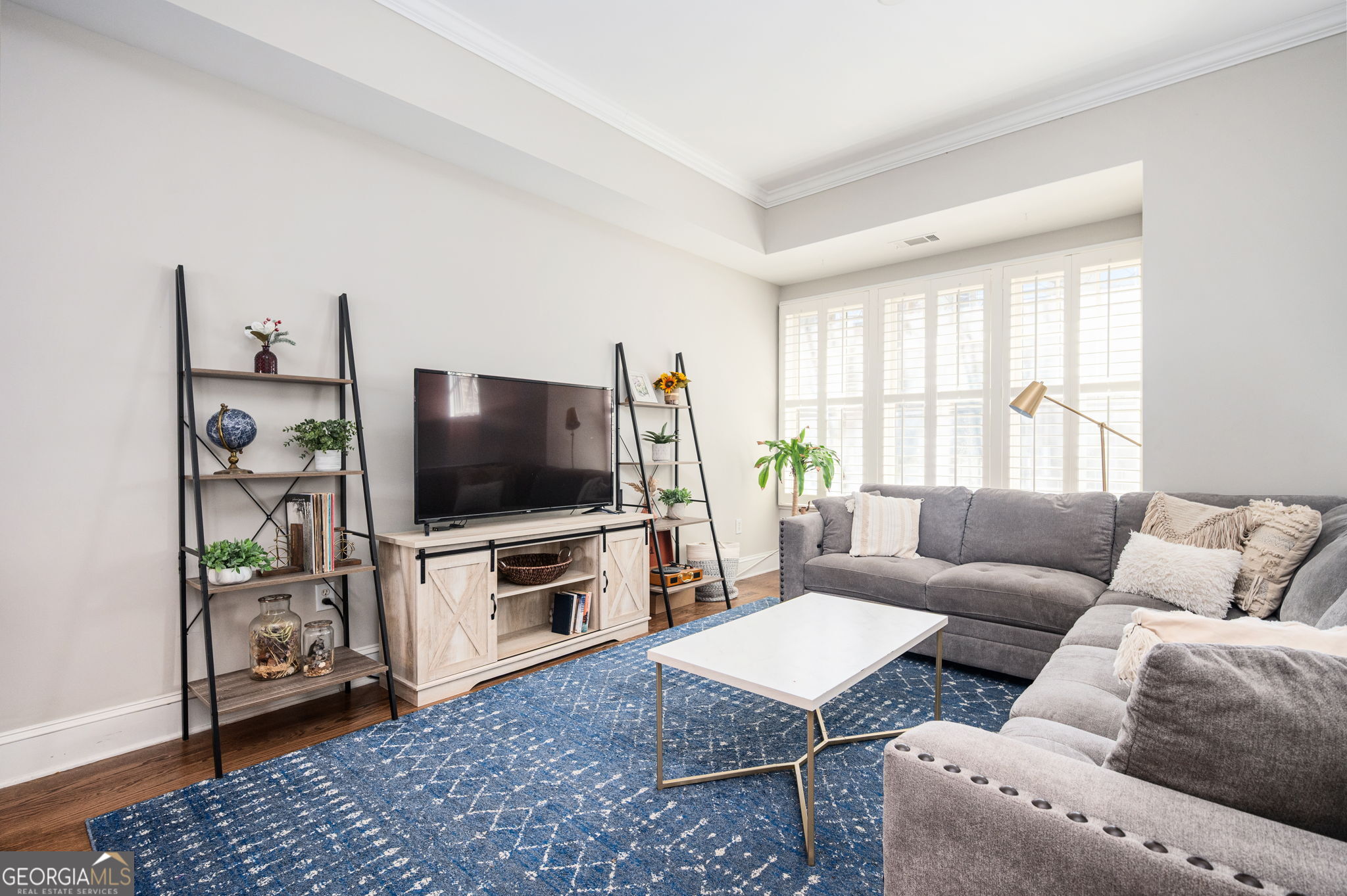 710 Cosmopolitan DR NE