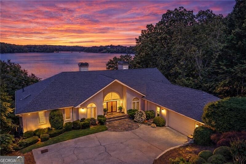Photo of 2917 Pointe Drive, Gainesville, GA 30506 (MLS # 10876303)