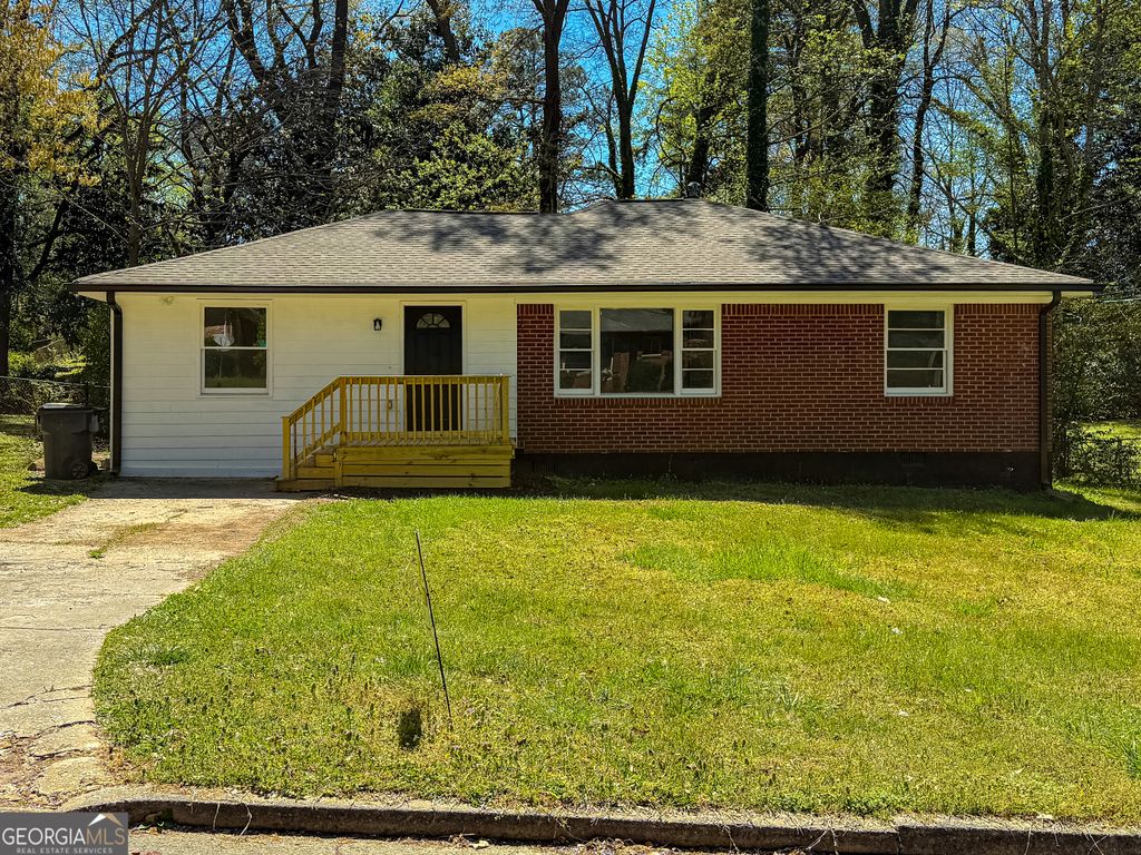 Photo of 2328 Bonner Road, East Point, GA 30344 (MLS # 10722196)