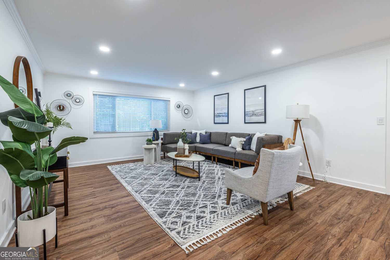 115 Biscayne DR NW F10