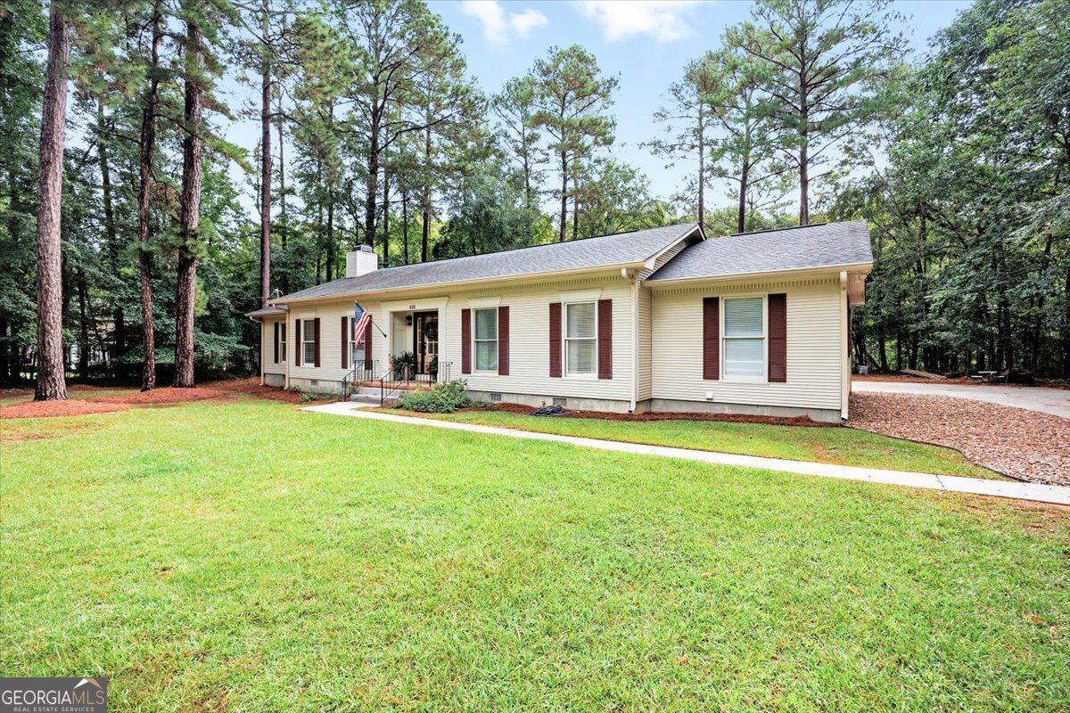 691 Fairmont DR