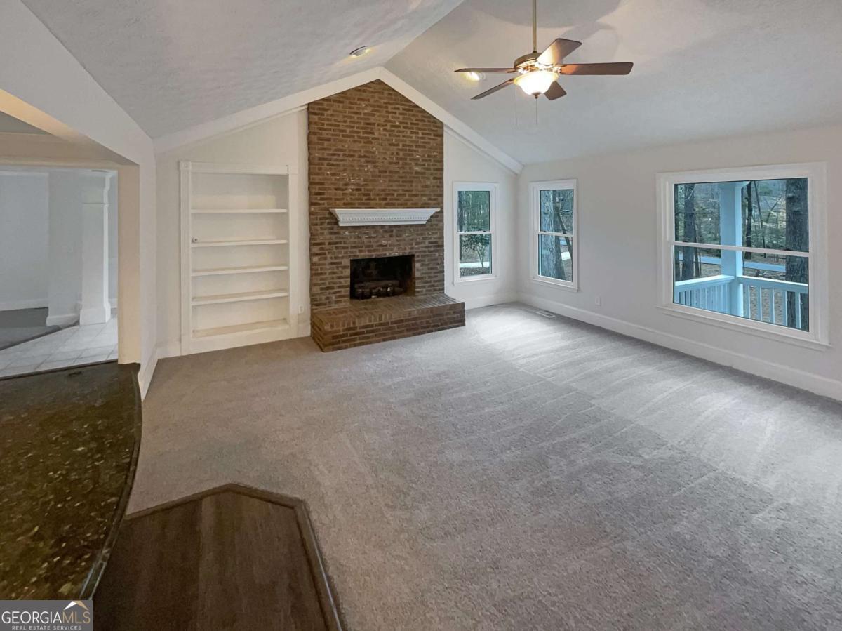 121 Northwoods RD