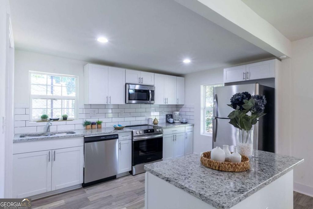 Photo of 2949 Pearl Street, East Point, GA 30344 (MLS # 10650087)