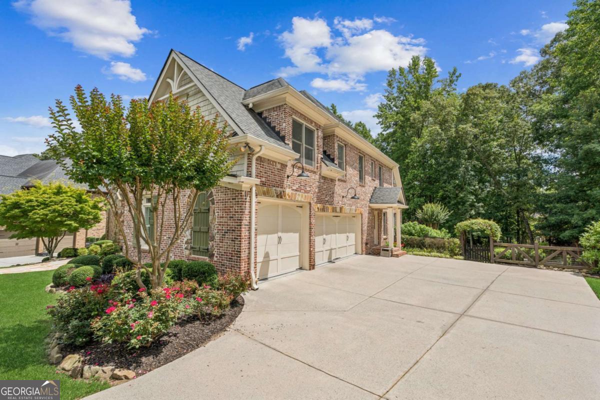 3088 Hidden Falls DR