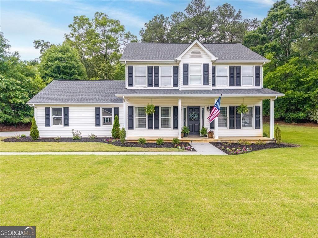 Photo of 226 Charles Drive NE, Calhoun, GA 30701 (MLS # 10801587)