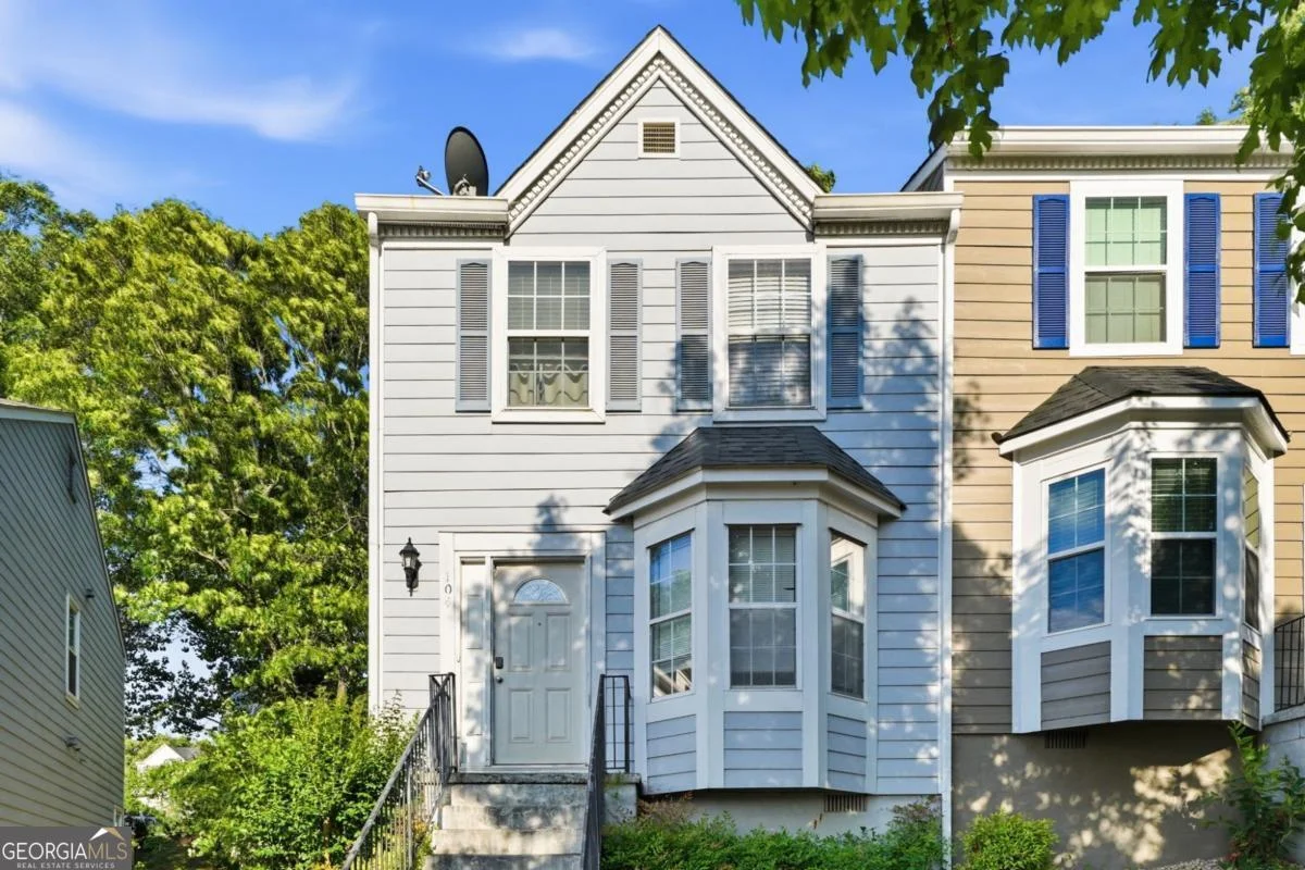 104 Lakestone Court