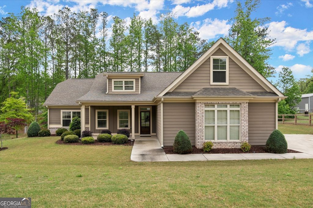 Photo of 74 Stonegate Court, Dallas, GA 30157 (MLS # 10652293)