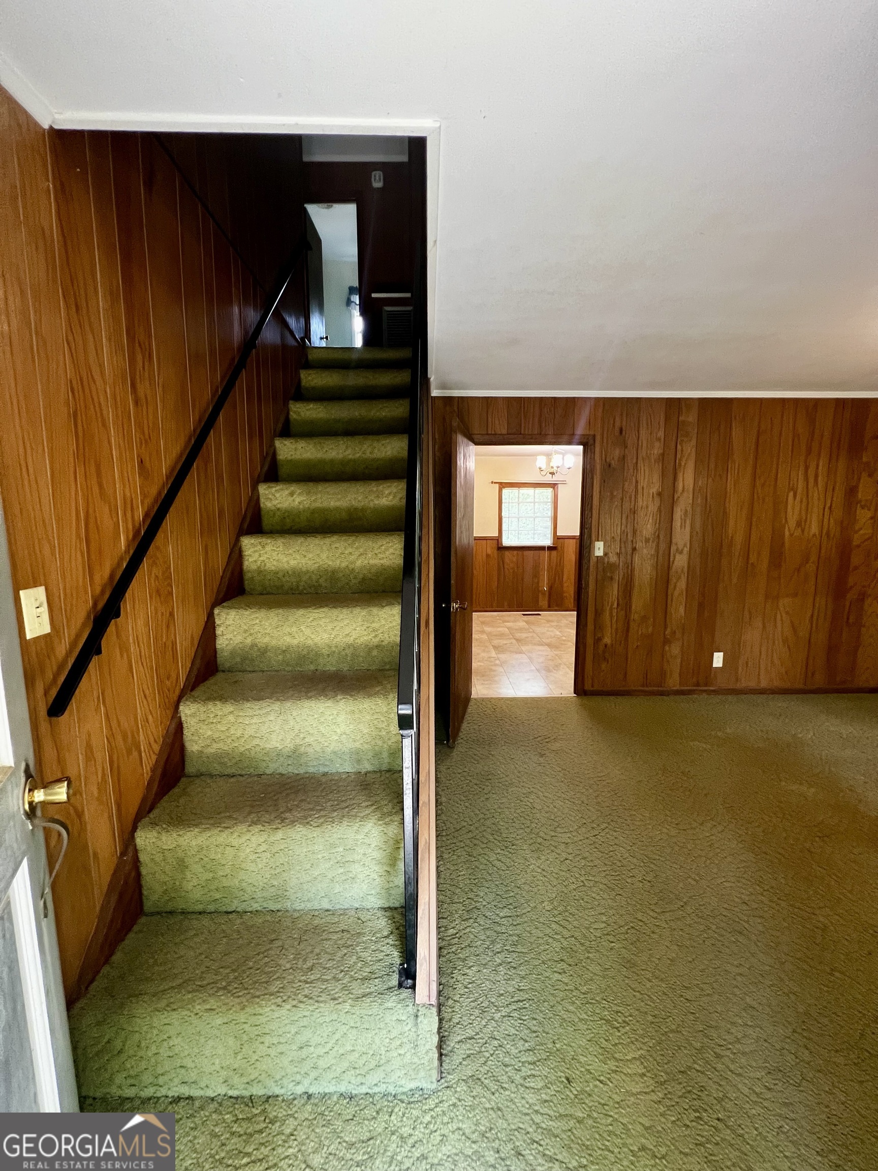 347 Highway 18 E