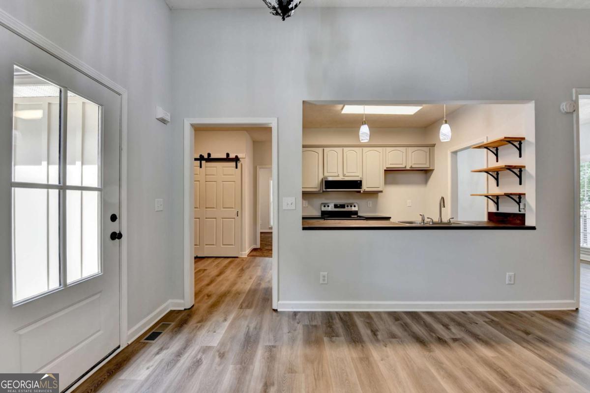 6220 Mockingbird RD