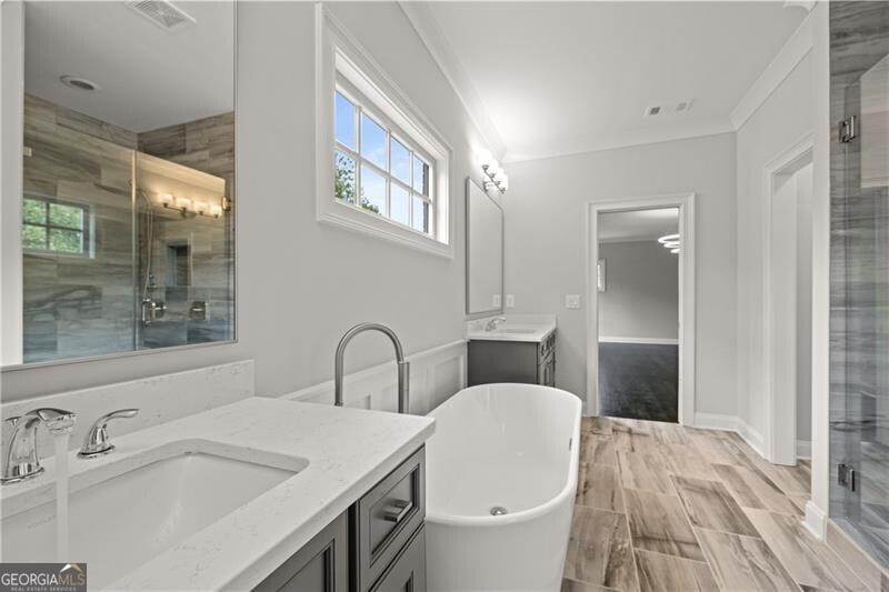 Tucker, Georgia 30084, United States, 5 Bedrooms Bedrooms, ,6 BathroomsBathrooms,Residential,Pending,41865