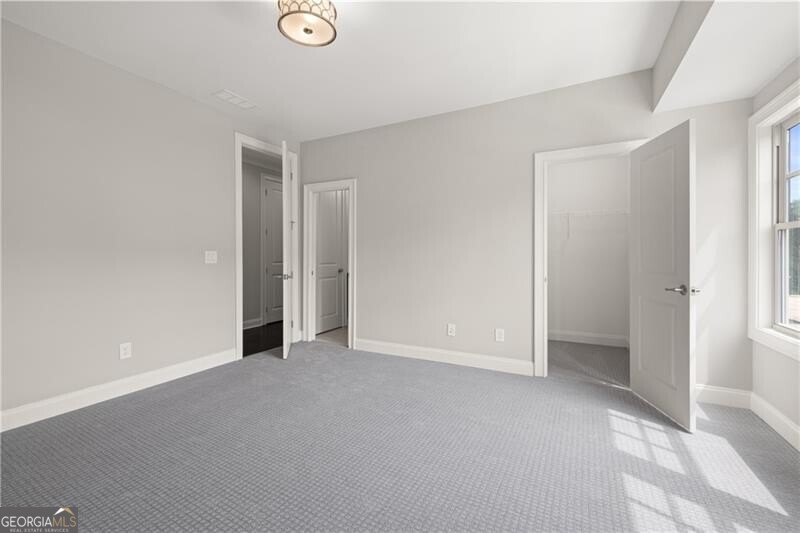 Tucker, Georgia 30084, United States, 5 Bedrooms Bedrooms, ,6 BathroomsBathrooms,Residential,Pending,41865