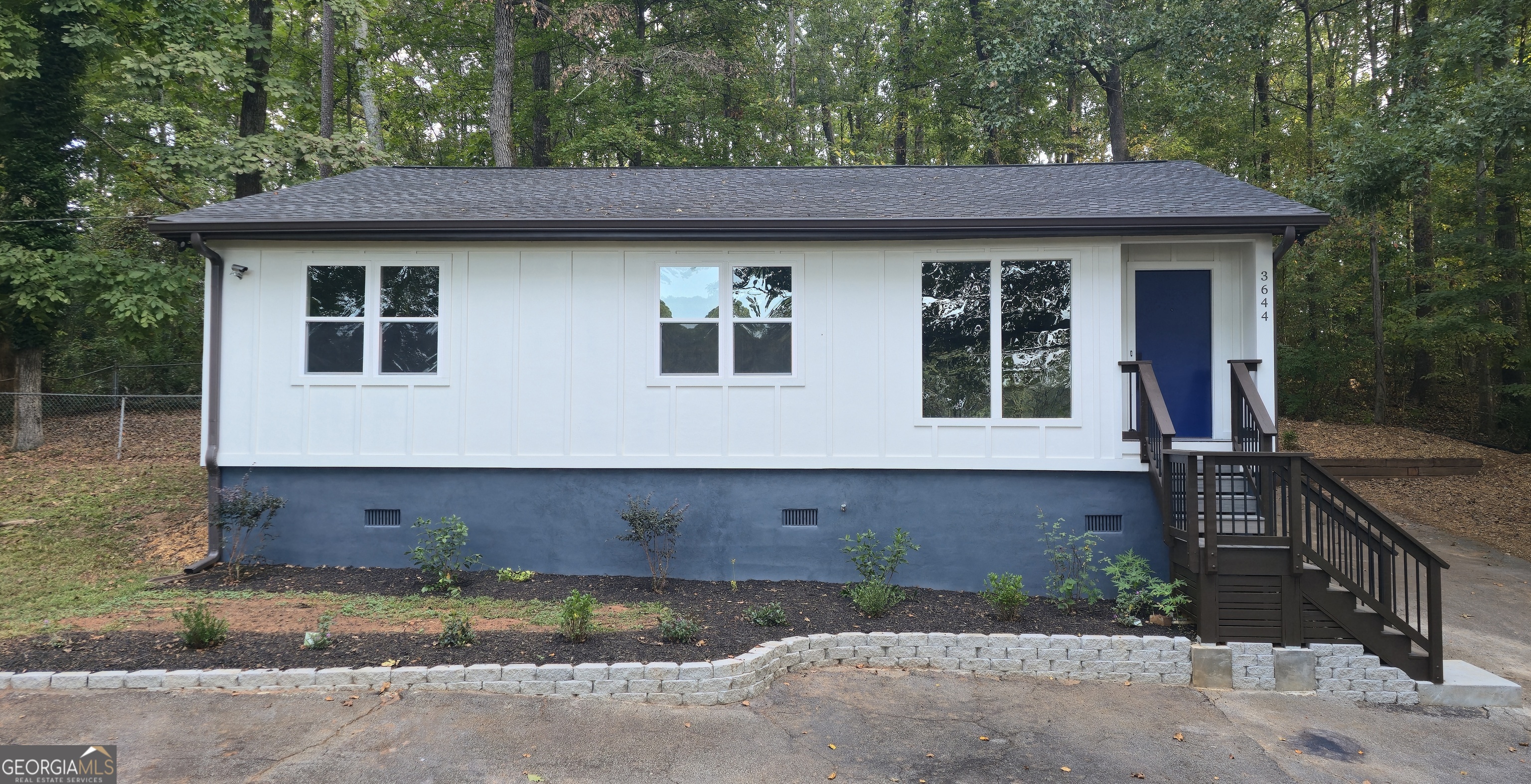 3644 Bouldercrest RD